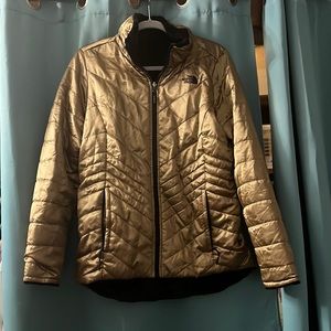 Large Women’s North Face Reversible Coat